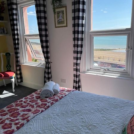 "The Parlour" Seafront Apartment Eastbourne Dış mekan fotoğraf