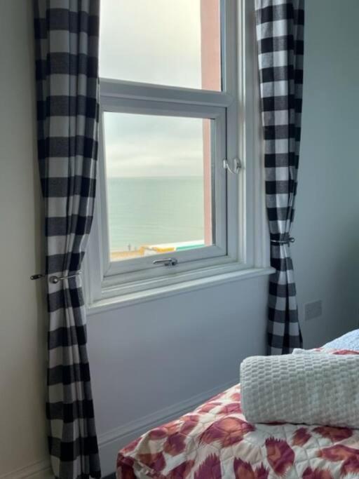 "The Parlour" Seafront Apartment Eastbourne Dış mekan fotoğraf